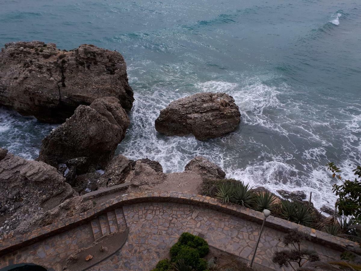 Calle Antonio Millon Nerja Bagian luar foto