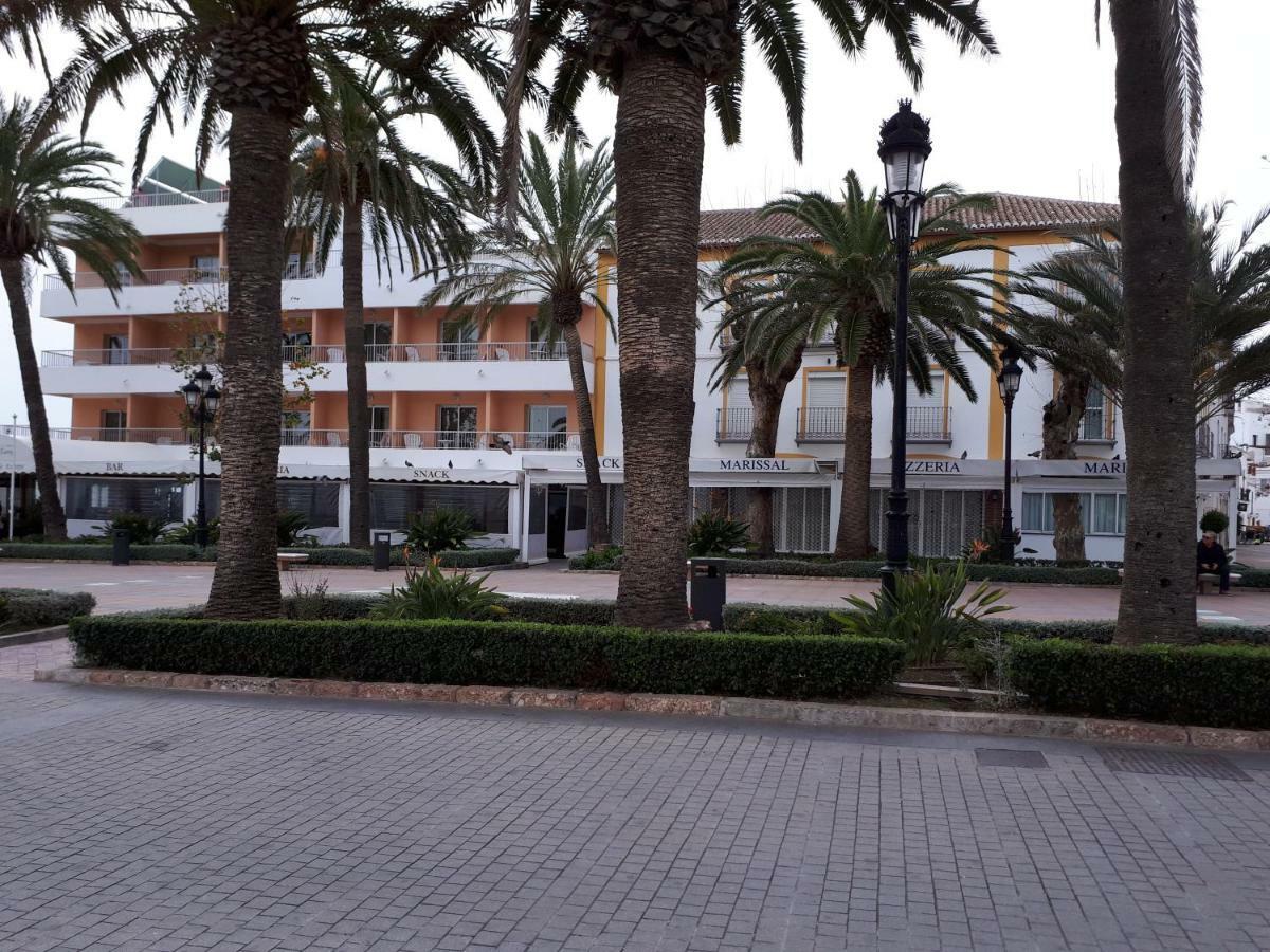 Calle Antonio Millon Nerja Bagian luar foto